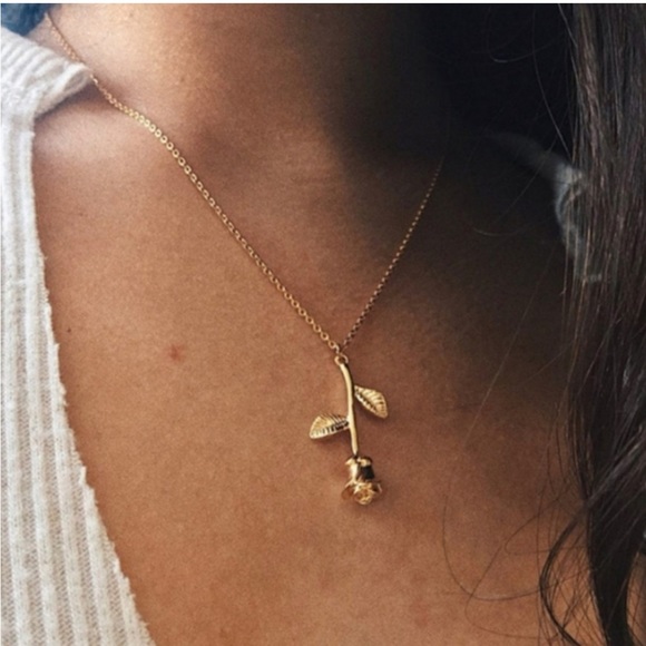 💘🌹Gold Rose pendant necklace🌹💘 - Picture 2 of 6